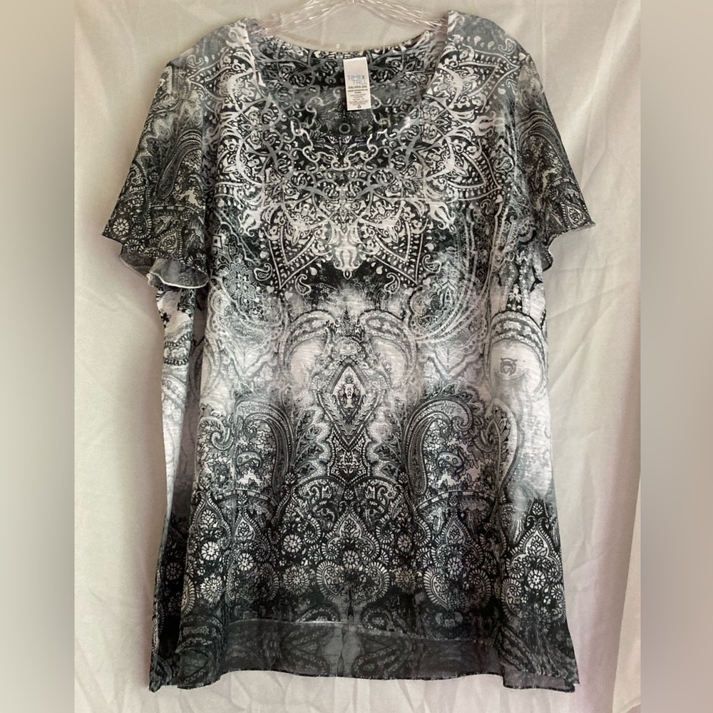 NWOT Black & White Top w/ Iridescent Crystals by Time & Tru sz 2X (20)
